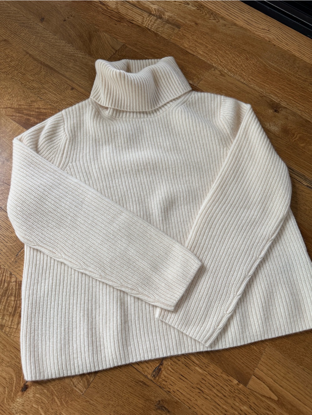 Banana Republic Cream Ribbed Cashmere Cowl Sweater - Picture 5 of 7